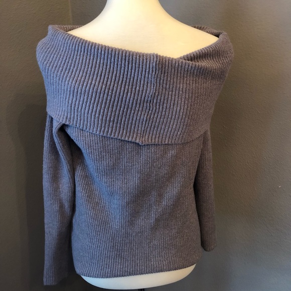 Do+Be off shoulder grey sweater size: Large - Picture 4 of 5